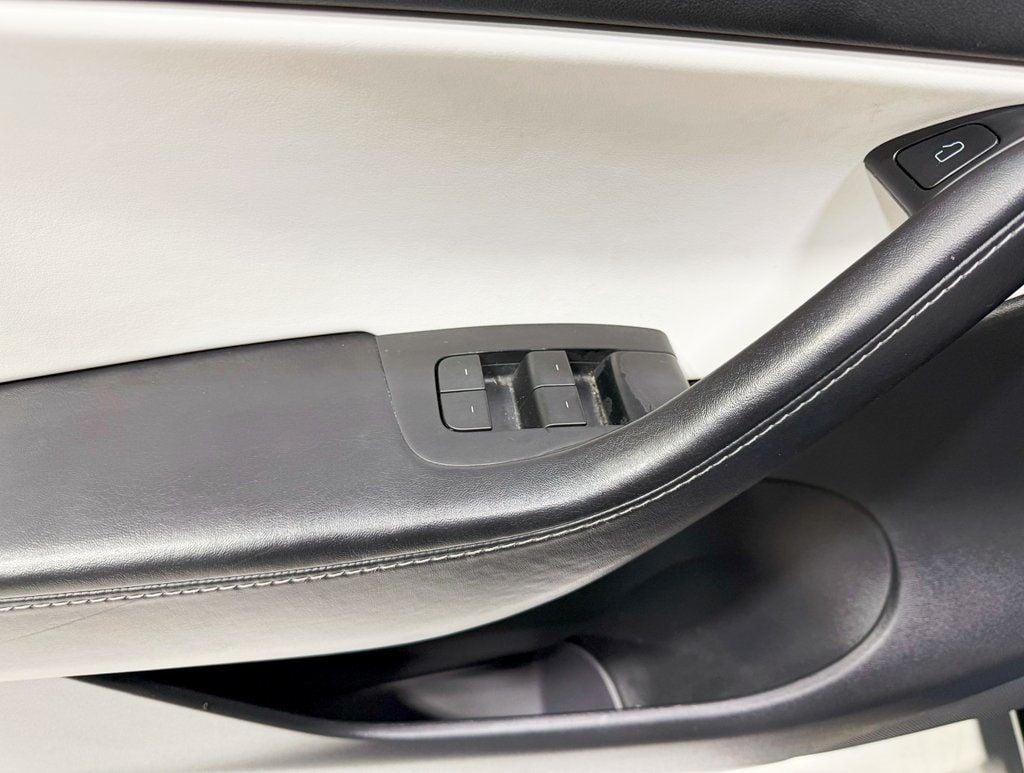 2021 Tesla Model Y Performance photo 23