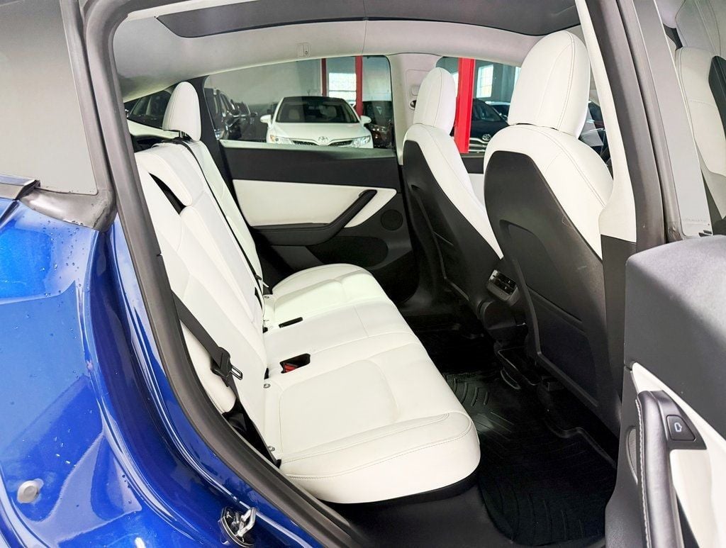2021 Tesla Model Y Performance photo 28