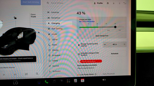 2021 Tesla Model Y Performance AWD w/ White & Black Premium Interior - 23091447 - 17