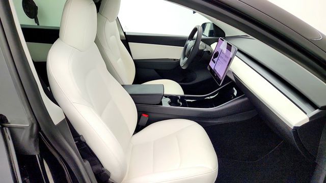 2021 Tesla Model Y Performance AWD w/ White & Black Premium Interior - 23091447 - 26