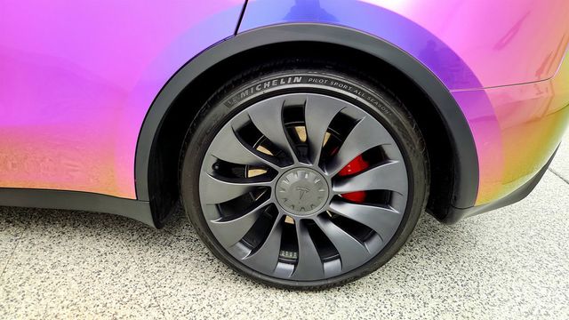 2021 Tesla Model Y Performance AWD w/ White & Black Premium Interior - 23019163 - 8