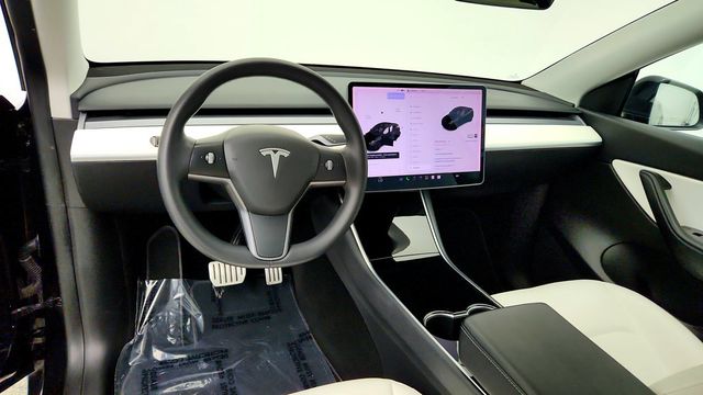 2021 Tesla Model Y Performance AWD w/ White & Black Premium Interior - 23091447 - 11