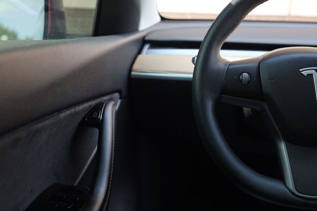 2021 Tesla Model Y Standard Range - 23076108 - 31