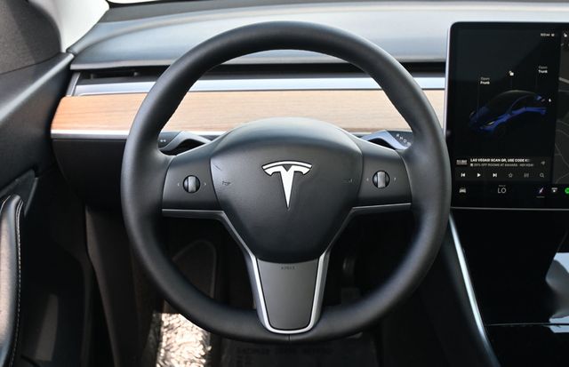 2021 Tesla Model Y Standard Range RWD - 23009760 - 8