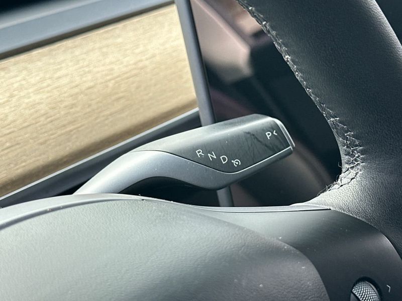 2021 Tesla Model Y Standard Range RWD - 22984249 - 17