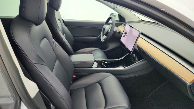 2021 Tesla Model Y Standard Range RWD *Ltd Avail* - 22963546 - 25