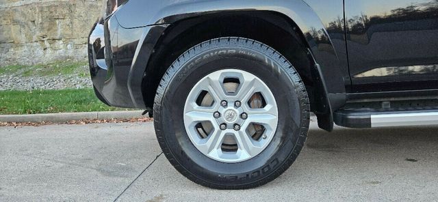 2021 Toyota 4Runner 1 Owner PREMIUM 4x4 Rare Color Combo 615-300-6004 - 22946187 - 38