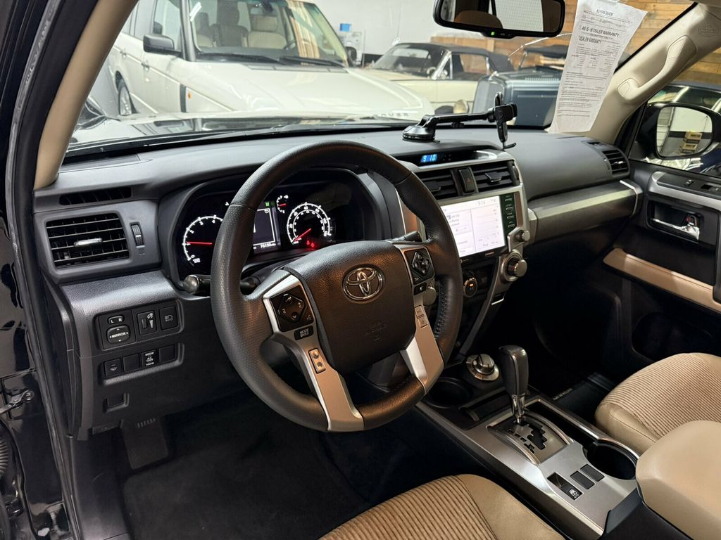 2021 Toyota 4Runner Convenience Pkg/Lane Departure Warning/4x4/AppleCarplay/Rear Cam - 23085580 - 9