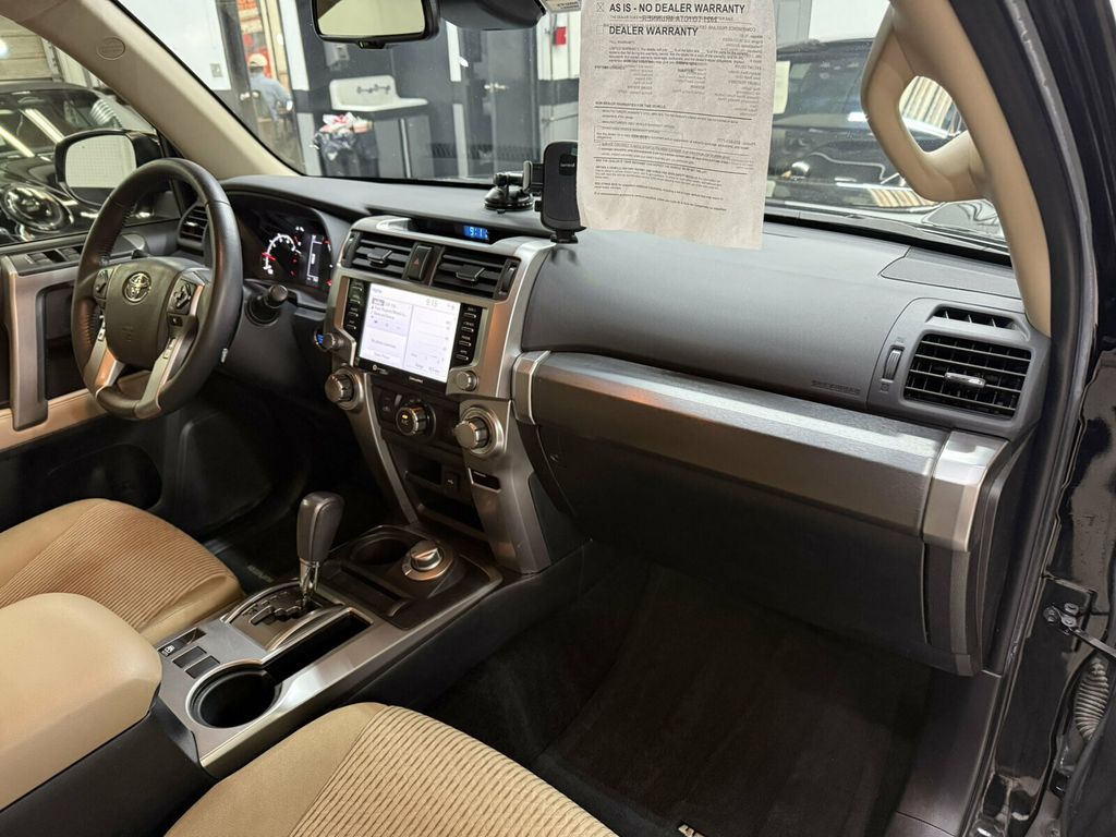 2021 Toyota 4Runner Convenience Pkg/Lane Departure Warning/4x4/AppleCarplay/Rear Cam - 23085580 - 10