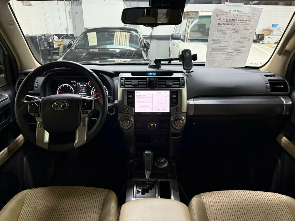 2021 Toyota 4Runner Convenience Pkg/Lane Departure Warning/4x4/AppleCarplay/Rear Cam - 23085580 - 11
