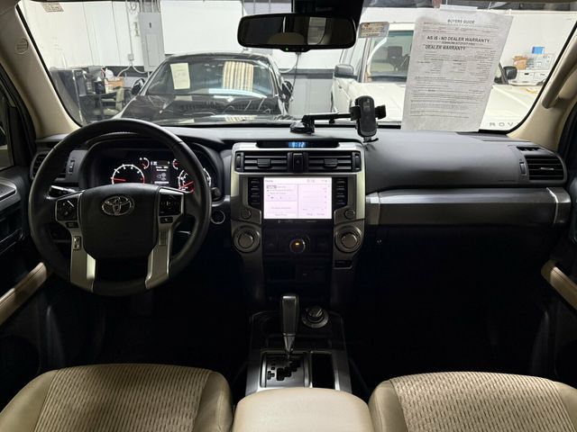 2021 Toyota 4Runner Convenience Pkg/Lane Departure Warning/4x4/AppleCarplay/Rear Cam - 23085580 - 11
