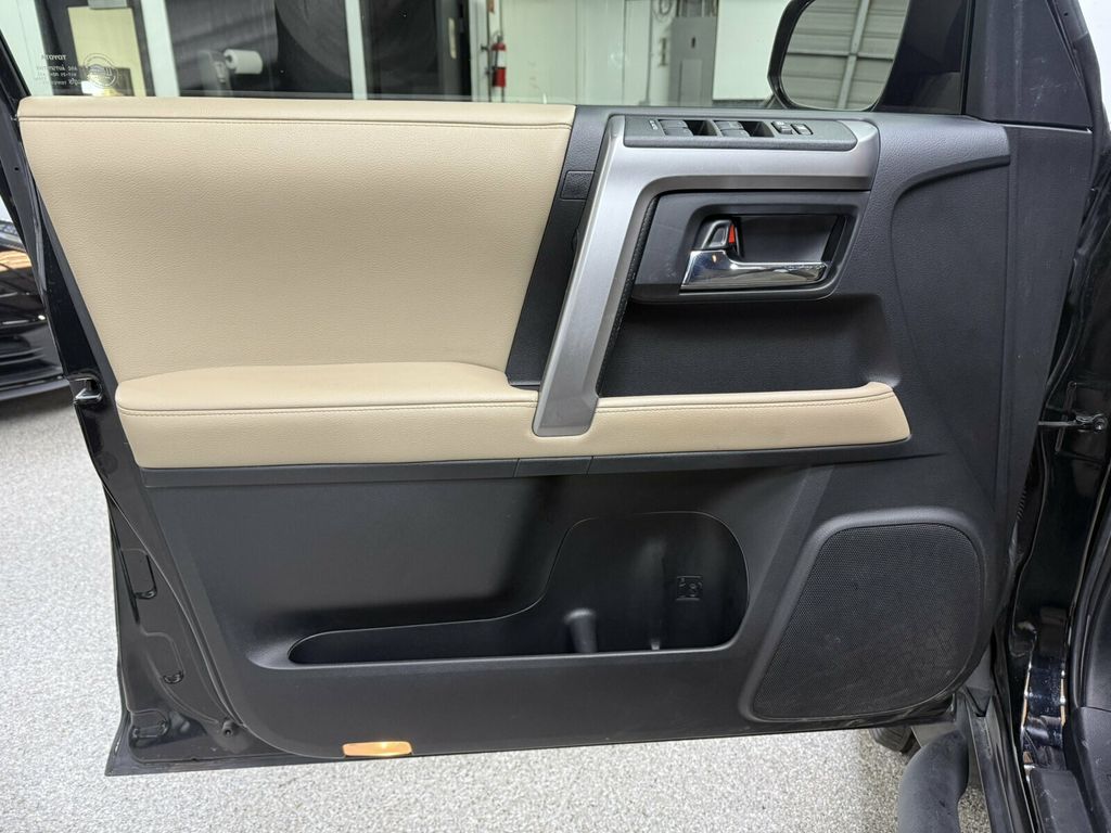2021 Toyota 4Runner Convenience Pkg/Lane Departure Warning/4x4/AppleCarplay/Rear Cam - 23085580 - 17