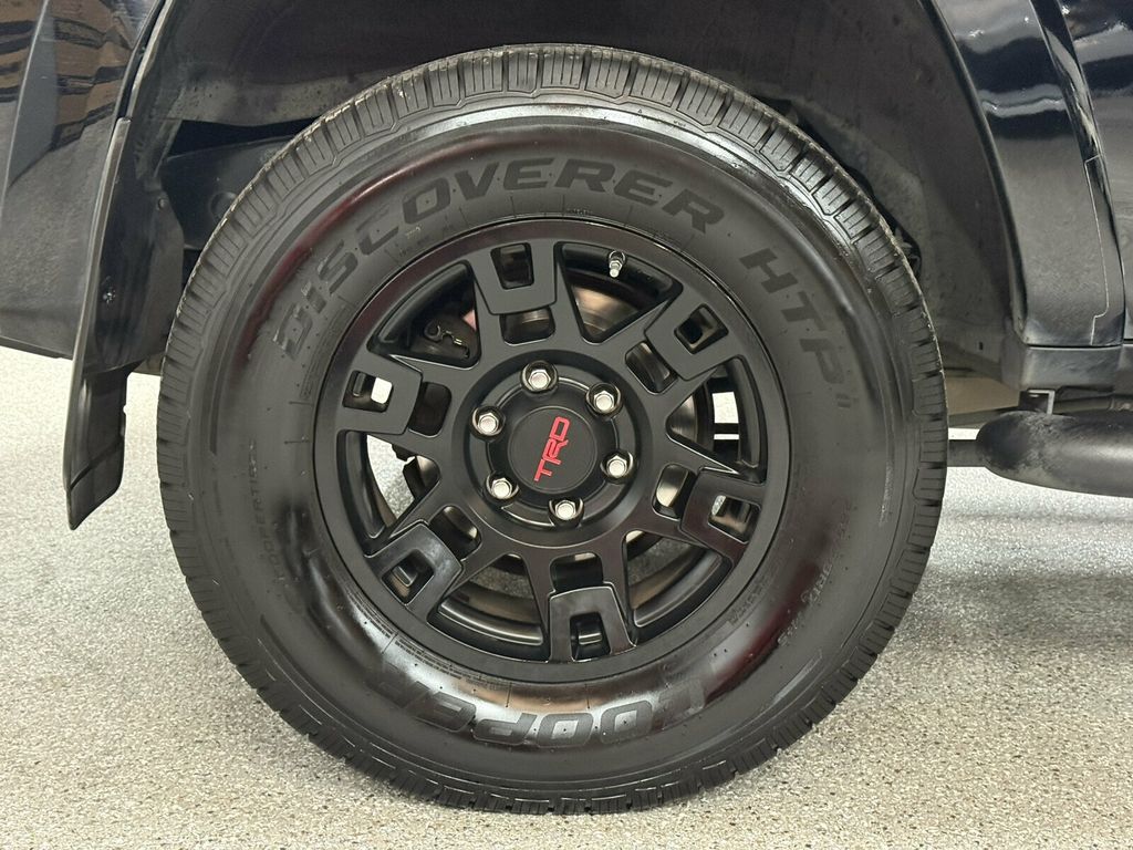 2021 Toyota 4Runner Convenience Pkg/Lane Departure Warning/4x4/AppleCarplay/Rear Cam - 23085580 - 33