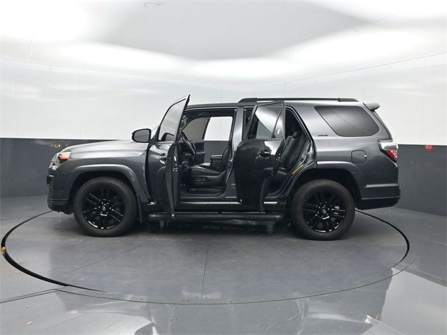 2021 Toyota 4Runner Nightshade 4WD - 22921016 - 40