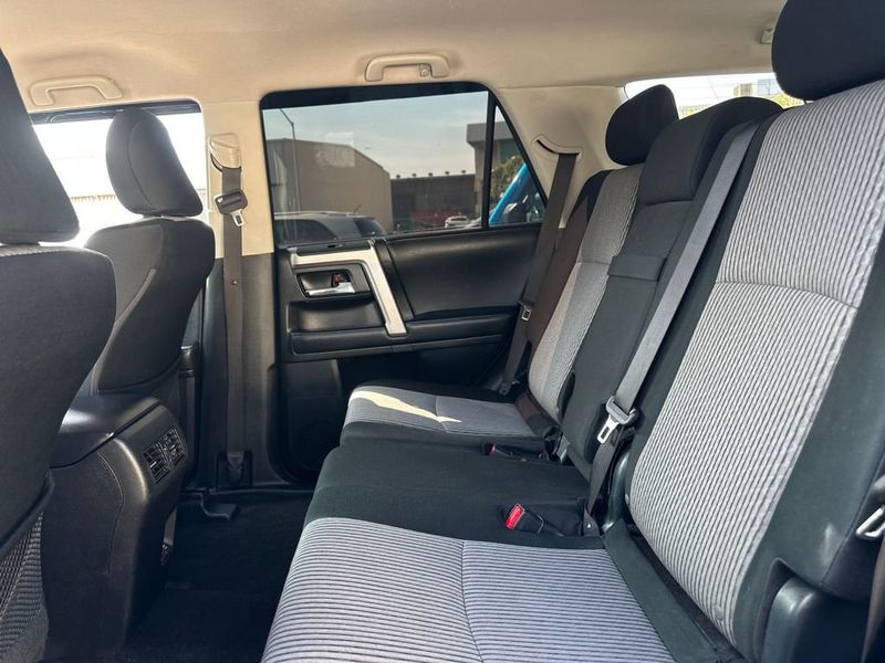 2021 Toyota 4Runner SR5 2WD - 22954343 - 13