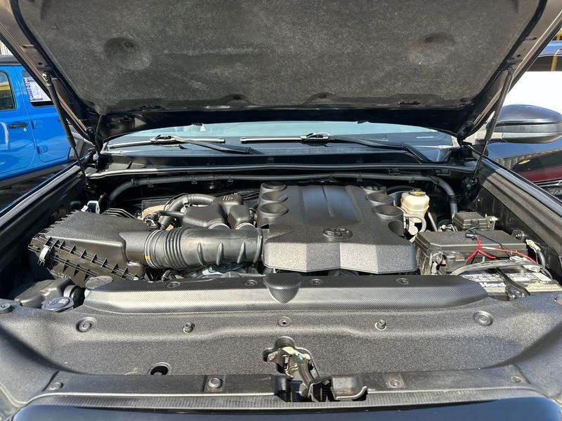 2021 Toyota 4Runner SR5 2WD - 22954343 - 19