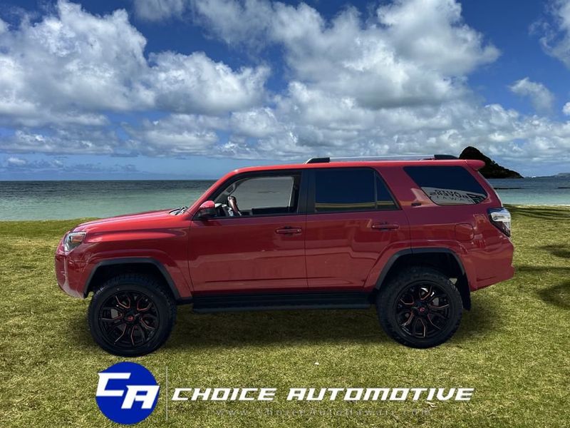 2021 Toyota 4Runner SR5 4WD photo 3