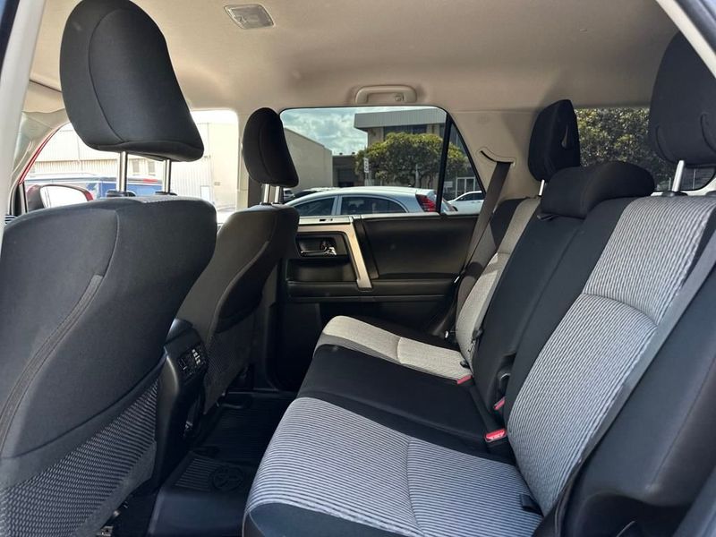 2021 Toyota 4Runner SR5 4WD - 22953742 - 13