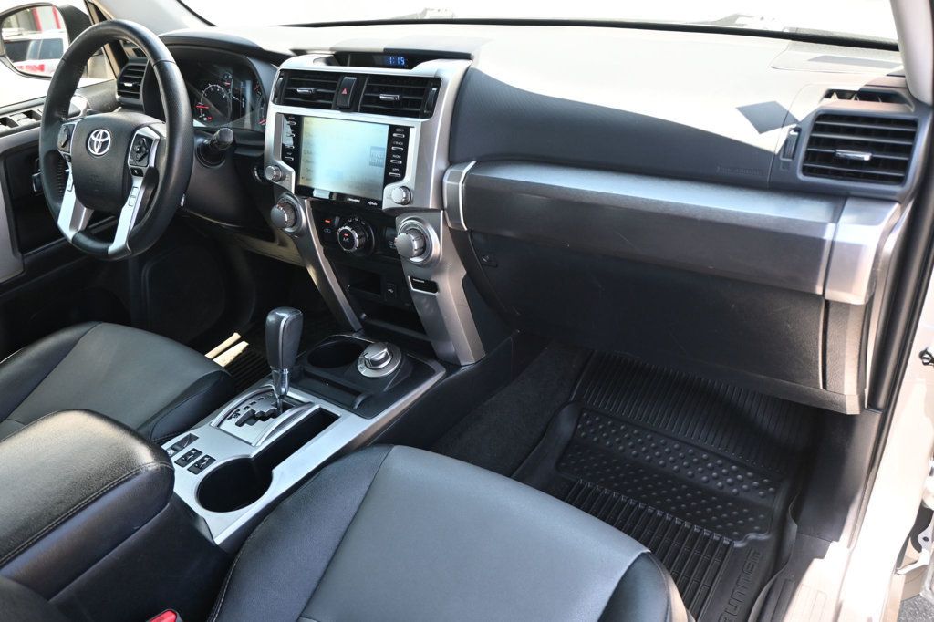 Toyota 4Runner photo 10