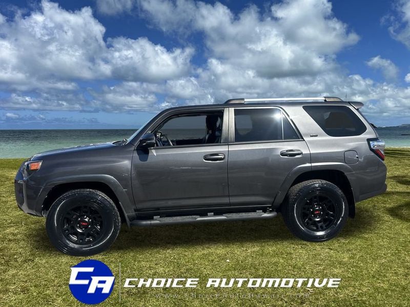 2021 Toyota 4Runner SR5 Premium 4WD photo 3