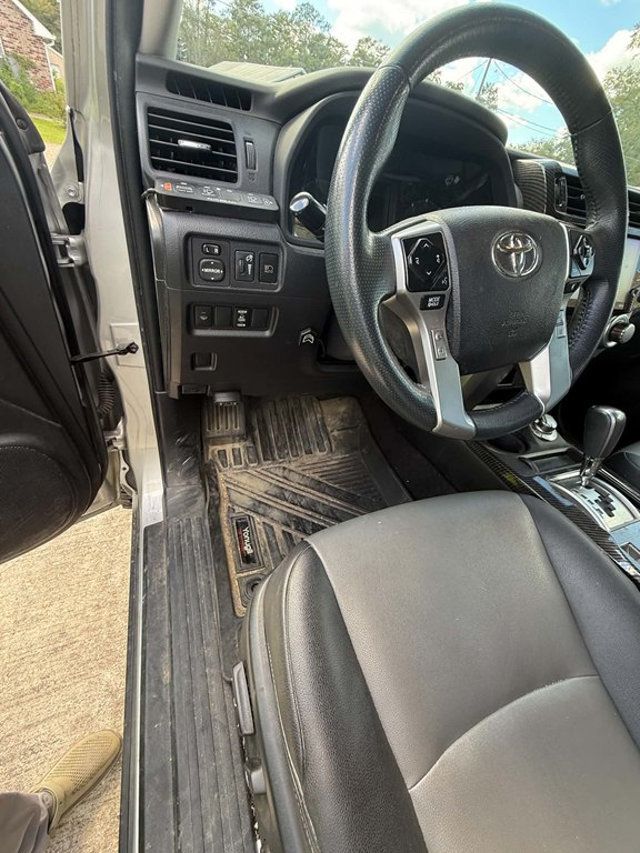 2021 Toyota 4Runner SR5 Premium 4WD - 23092615 - 10