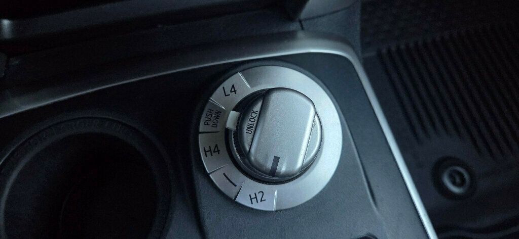 2021 Toyota 4Runner SR5 Premium 4WD - 22946187 - 26