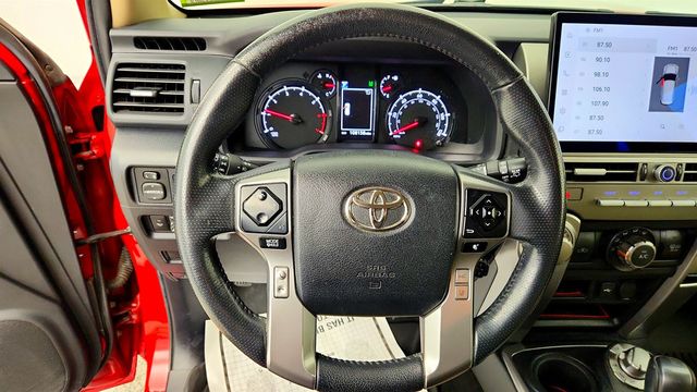2021 Toyota 4Runner SR5 Premium 4WD w/ Moonroof - 23079242 - 11
