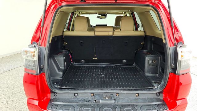 2021 Toyota 4Runner SR5 Premium 4WD w/ Moonroof - 23079242 - 19