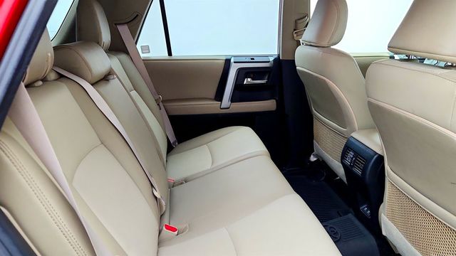 2021 Toyota 4Runner SR5 Premium 4WD w/ Moonroof - 23079242 - 20