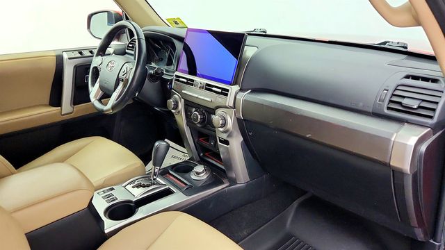 2021 Toyota 4Runner SR5 Premium 4WD w/ Moonroof - 23079242 - 22