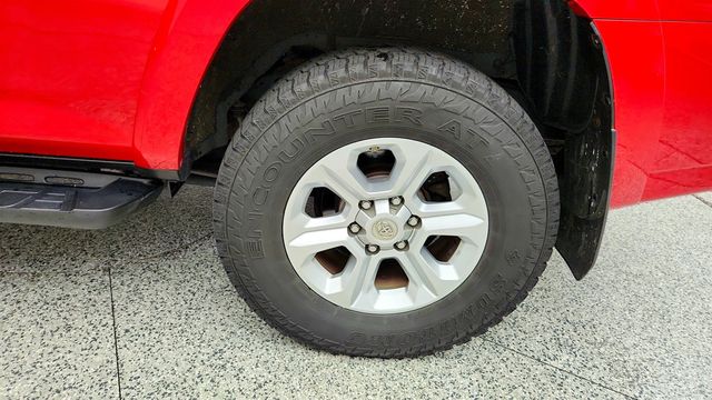 2021 Toyota 4Runner SR5 Premium 4WD w/ Moonroof - 23079242 - 8