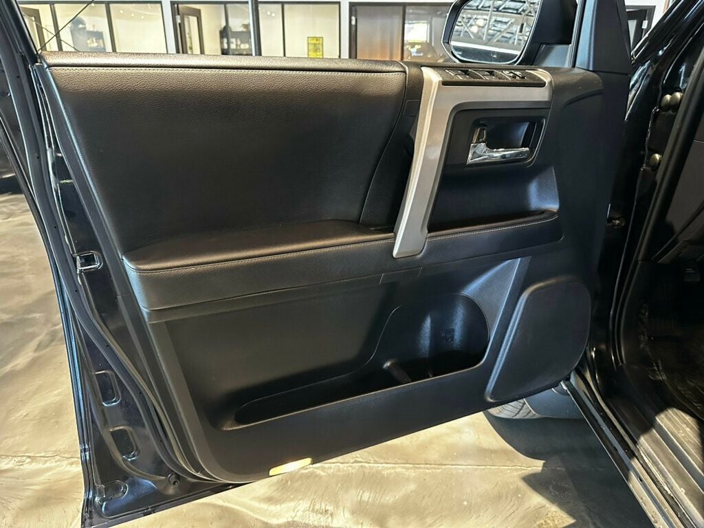 2021 Toyota 4Runner SR5/Premium/4x4/MoonRoof/HtdSeats/AdapCruise/AppleCarplay/NAV - 22634472 - 8