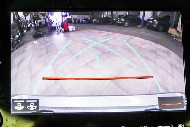 2021 Toyota Avalon Hybrid XLE FWD - 22947520 - 24