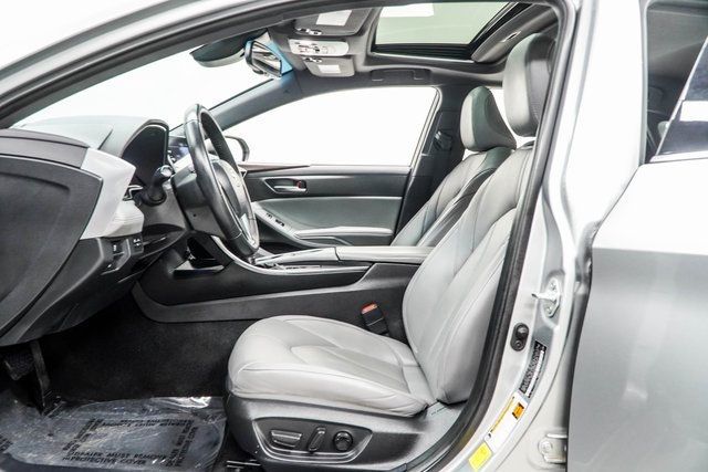 2021 Toyota Avalon Hybrid XLE FWD - 22947520 - 36