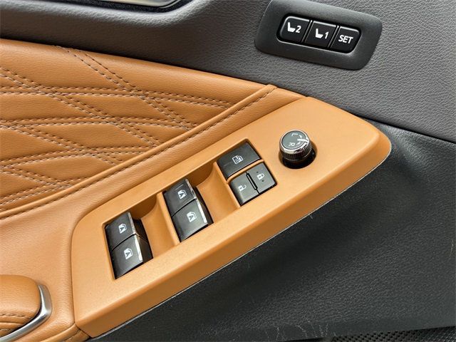 2021 Toyota Avalon Limited AWD - 22941795 - 31