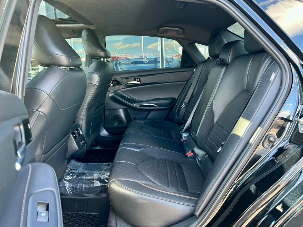 2021 Toyota Avalon XSE photo 14