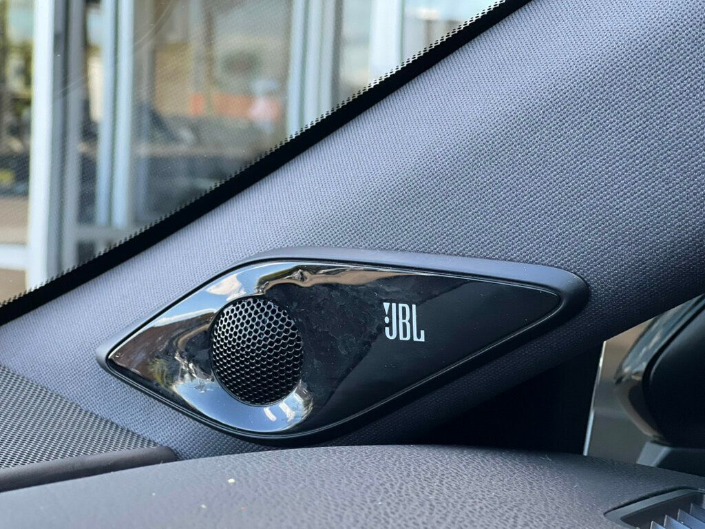 2021 Toyota Avalon XSE photo 28