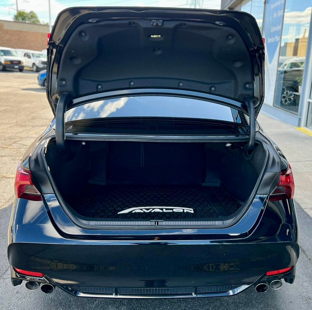 2021 Toyota Avalon XSE photo 8