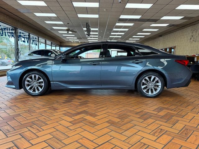 2021 Toyota Avalon XLE's photo