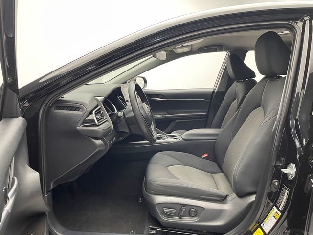 2021 Toyota Camry Hybrid LE CVT - 22942121 - 11