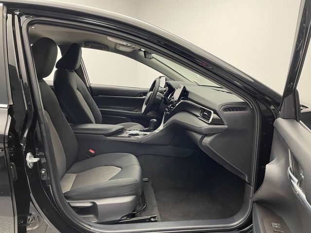 2021 Toyota Camry Hybrid LE CVT - 22942121 - 16