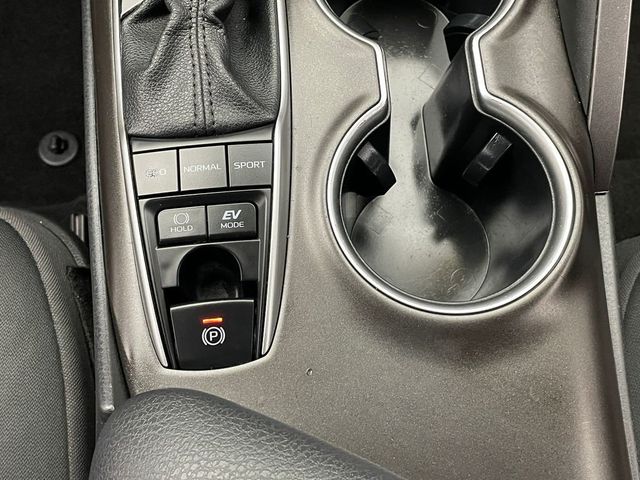2021 Toyota Camry Hybrid LE CVT - 22942121 - 29