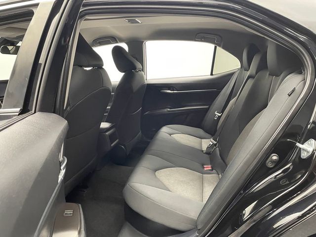 2021 Toyota Camry Hybrid LE CVT - 22942121 - 33