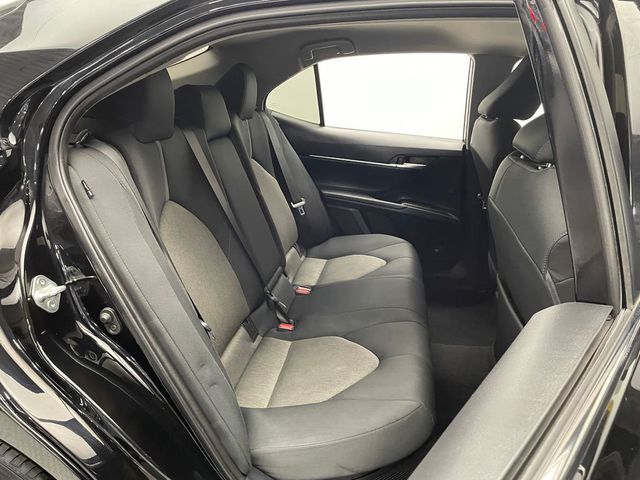 2021 Toyota Camry Hybrid LE CVT - 22942121 - 37