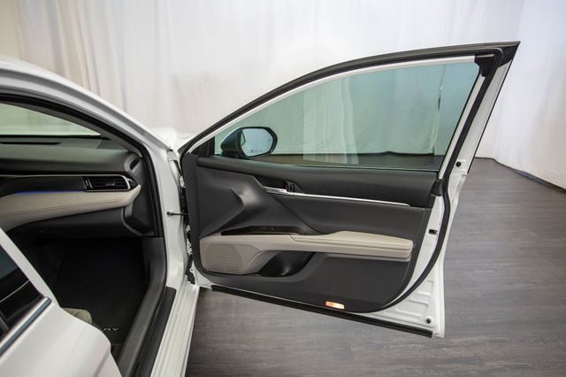 2021 Toyota Camry Hybrid XSE CVT - 22985212 - 16