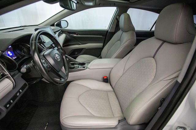 2021 Toyota Camry Hybrid XSE CVT - 22985212 - 17