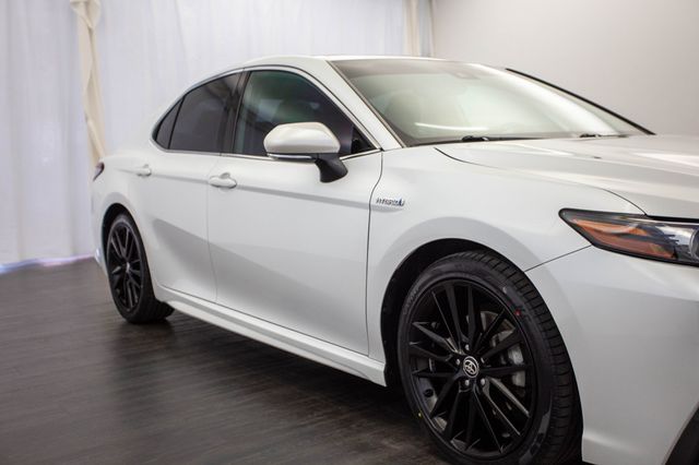 2021 Toyota Camry Hybrid XSE CVT - 22985212 - 33
