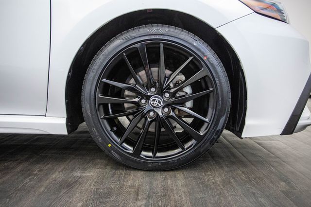 2021 Toyota Camry Hybrid XSE CVT - 22985212 - 41