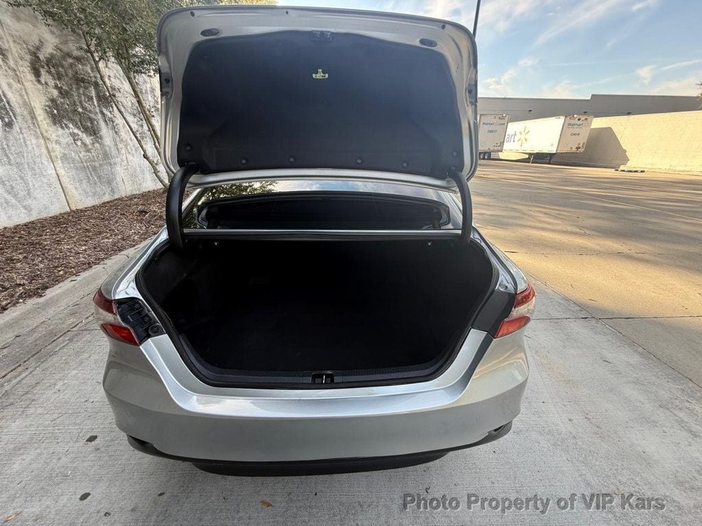 2021 Toyota Camry LE Automatic - 22933517 - 16