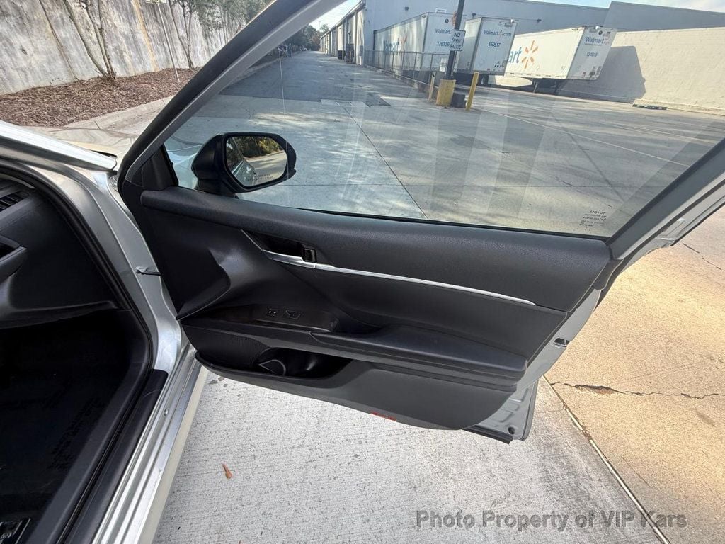 2021 Toyota Camry LE Automatic - 22933517 - 8